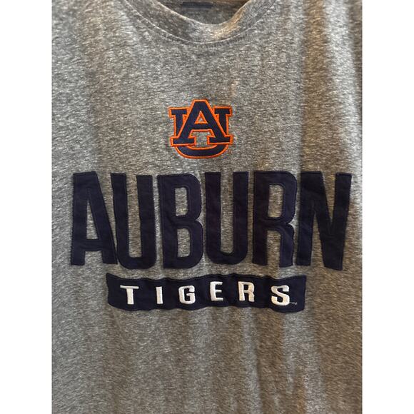 Champion Brand Auburn Tigers Tshirt - Picture 2 of 4